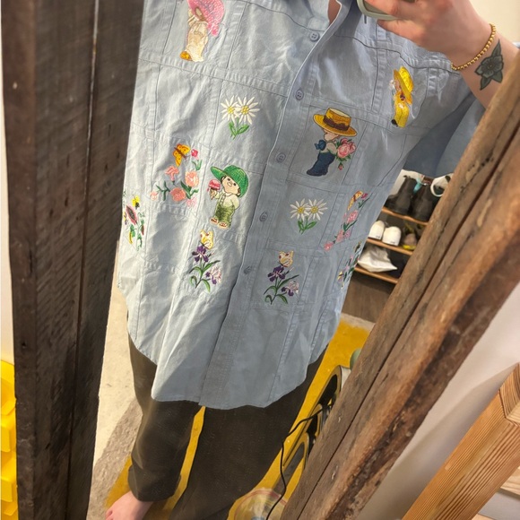 Vintage Embroidered Blue Button Down Shirt - Picture 15 of 15